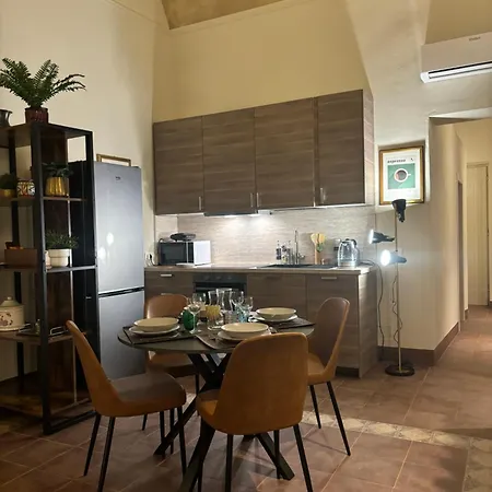 Apartment L'antica Colonna, In Centro Storico