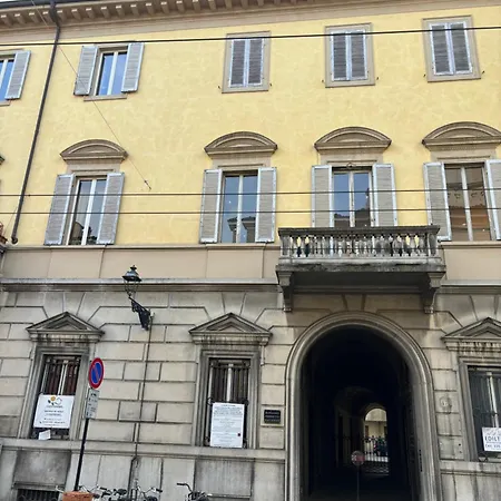 L'antica Colonna, In Centro Storico * Parma