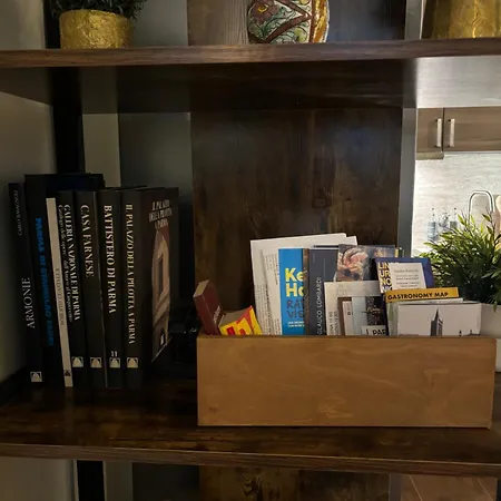 L'antica Colonna, In Centro Storico بارما